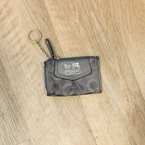 *COACH* Wristlet! - Picture 2 of 10